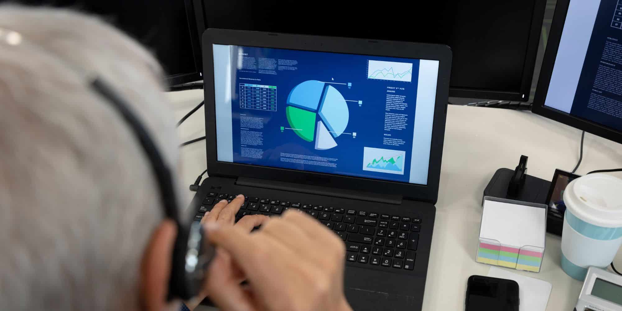 Employee-Pulling-A-Report-From-a-Training-Tracking-Software