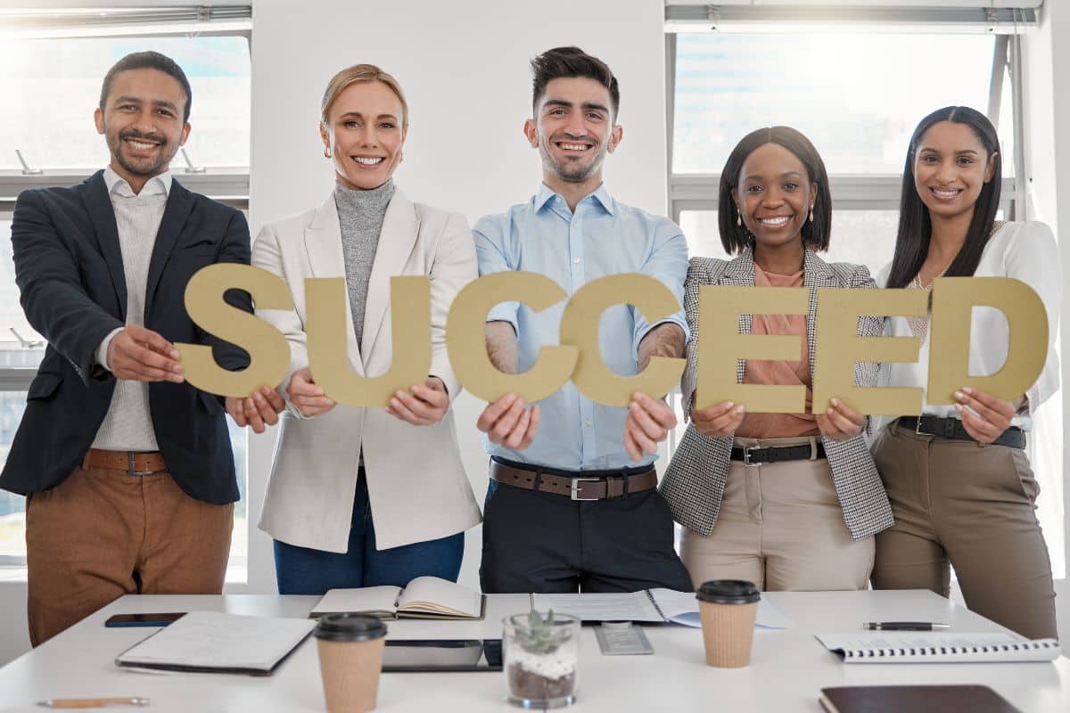 Overcoming microlearning challenges illustrated by successful employees