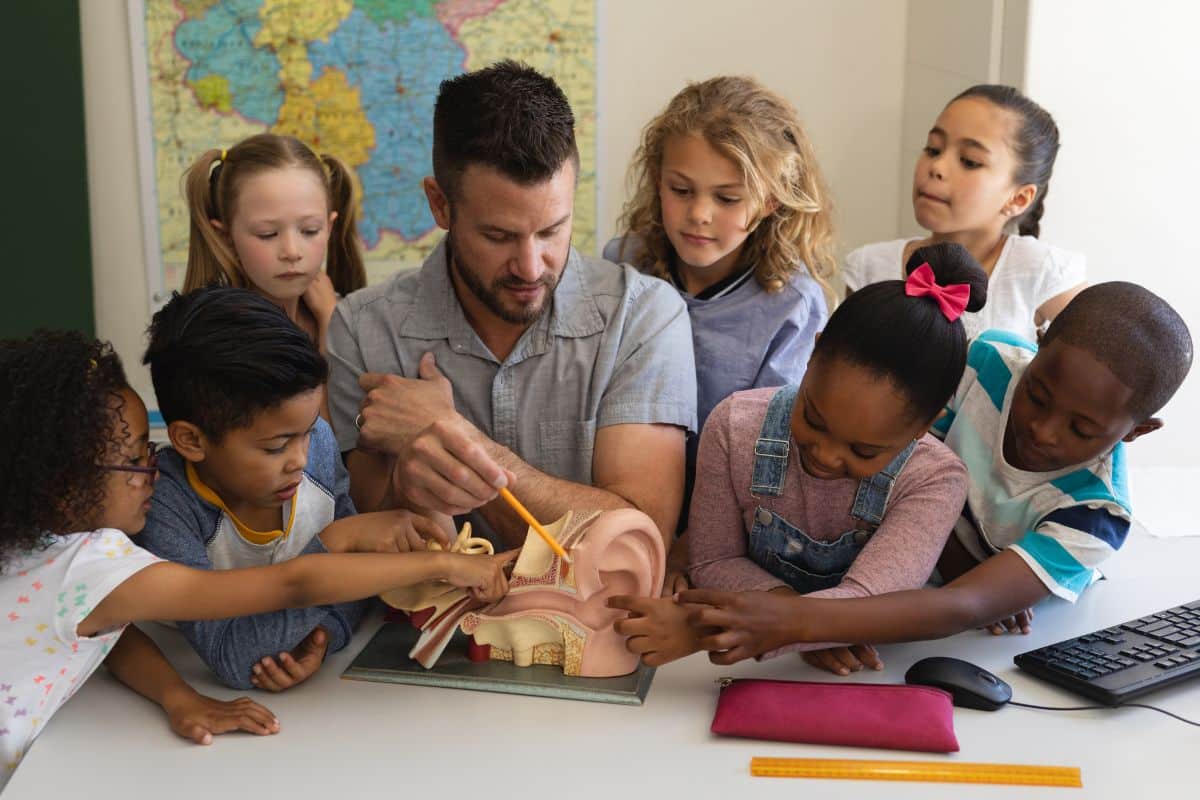 Teacher using Pedagogy to Teach Children