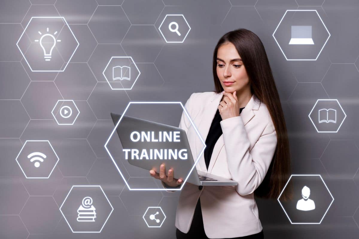 Training-Provider-Using-LXP-to-Train