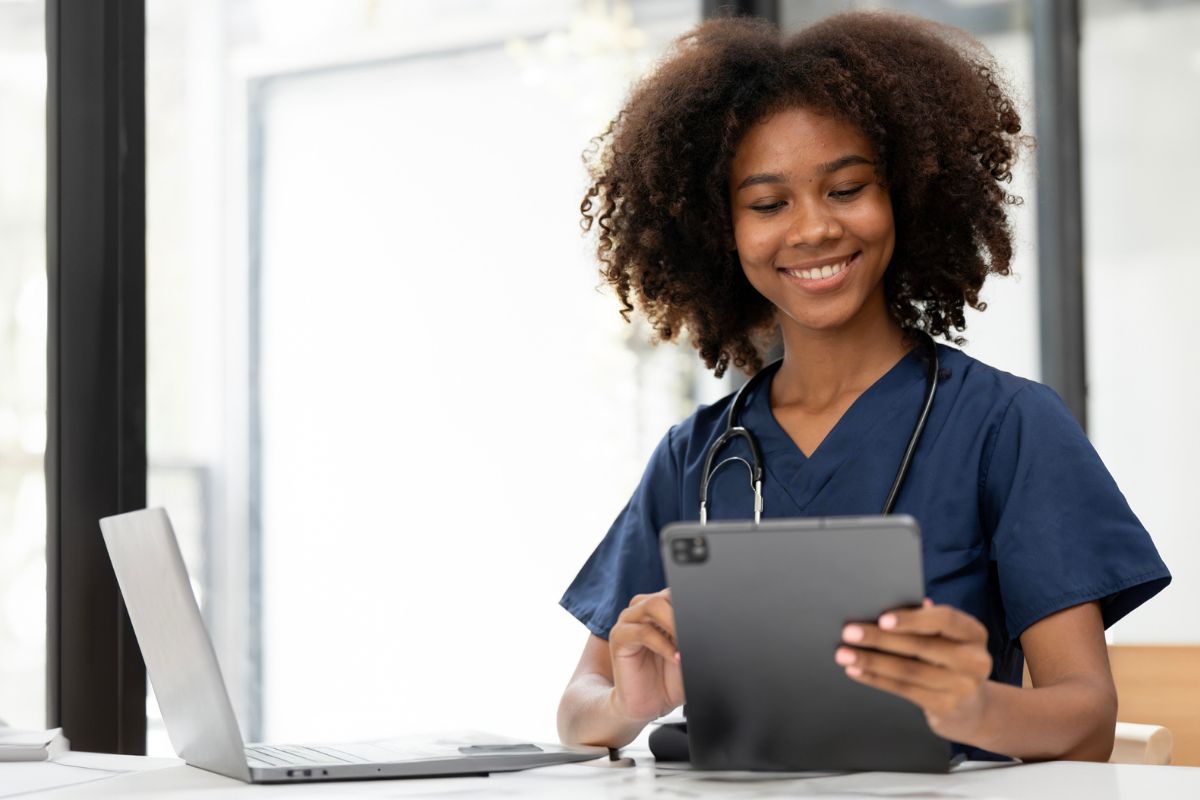 an example of a vocational student engaged in online learning