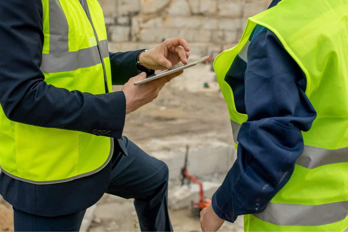 Supervisor conducts performance assessment as a holistic assessment example