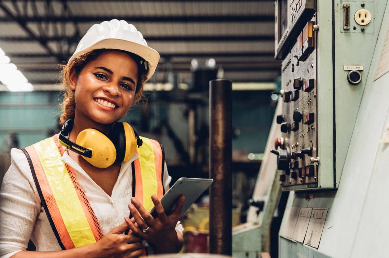 deskless industry worker
